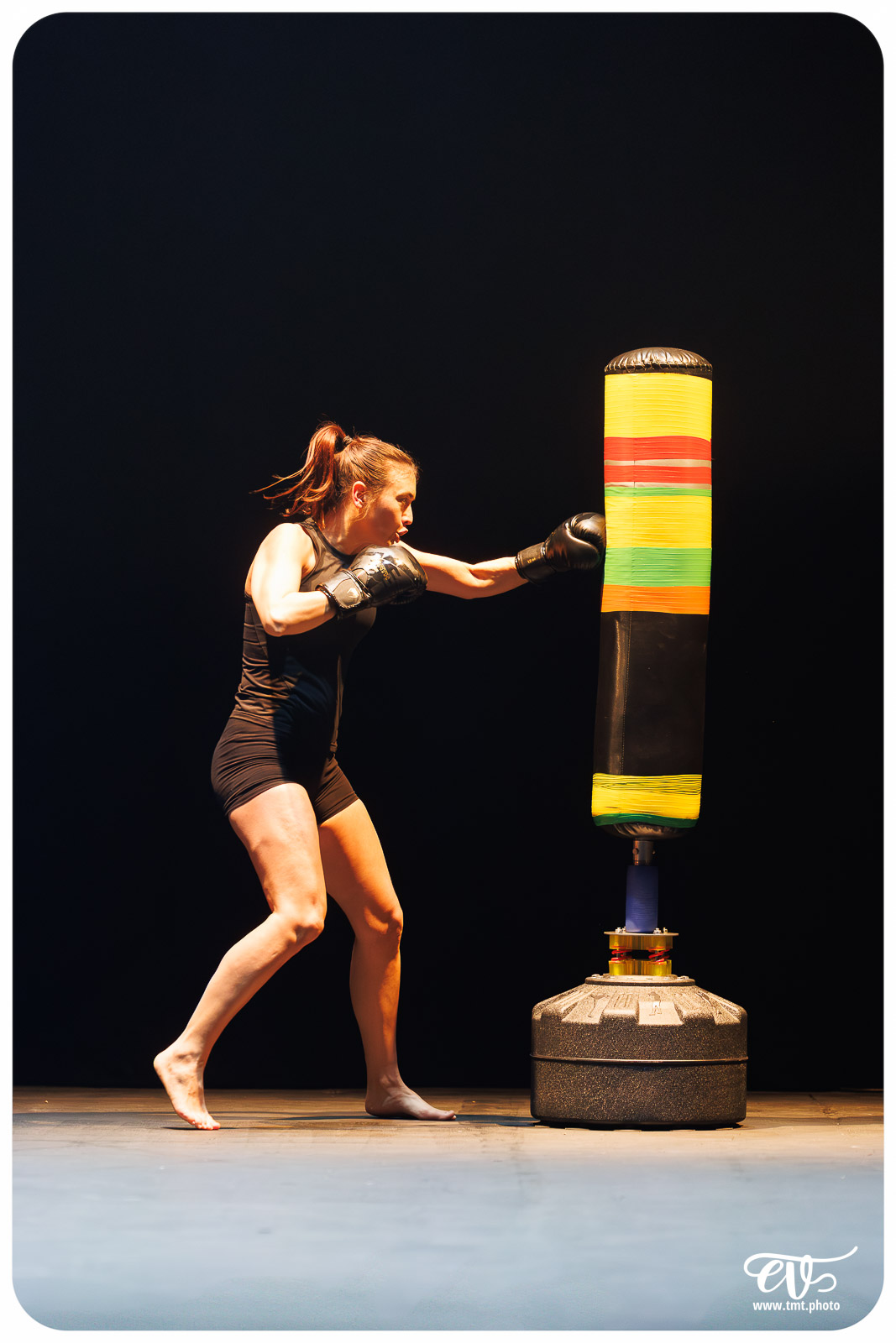 TMTPHOTO L'ODEUR DE LA GUERRE (JULIE DUVAL) 029